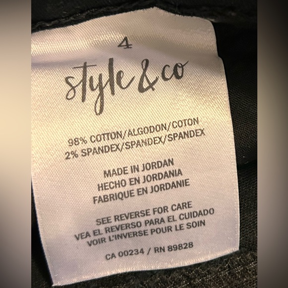 Style & Co Denim Black curvy Capri in black Size 4 - Picture 3 of 3